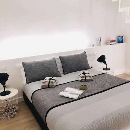 Apartment Vsg25 Nel Centro Di كالياري المظهر الخارجي الصورة