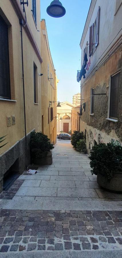 Apartment Vsg25 Nel Centro Di كالياري المظهر الخارجي الصورة